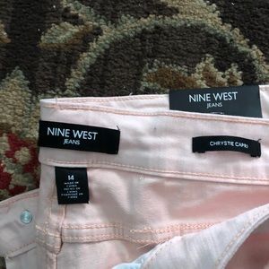 Pink chrystie Capri Nine West jeans